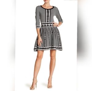 GEOMETRIC PRINT 3/4 SLEEVE SWEATER DRESS